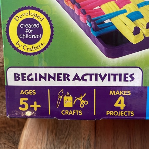 Made By Me Junior Weaving Loom - can create 4 loom projects. Craft 4 kids. - Picture 2 of 7